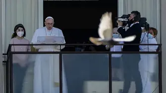 Папа Франциск призова за мир в Куба