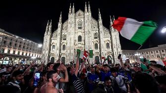 Господ е италианец Това е челното заглавие на в Кориере деле