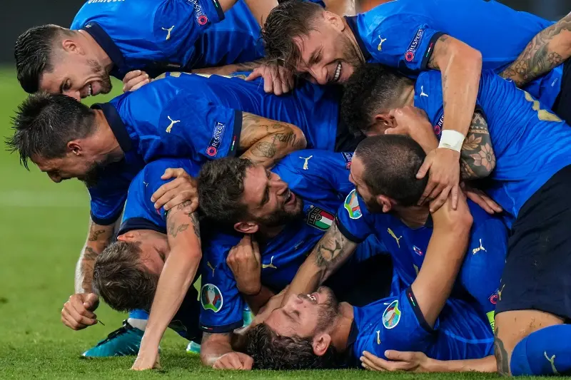 Италия е на осминафинал с познатата класа
