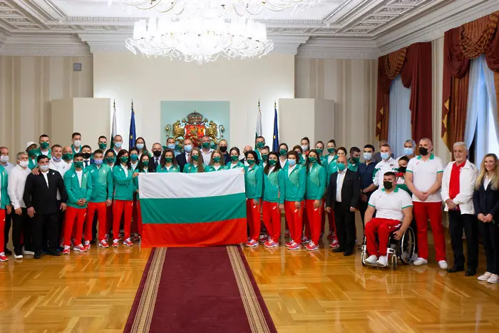Президентът връчи националния флаг на олимпийците