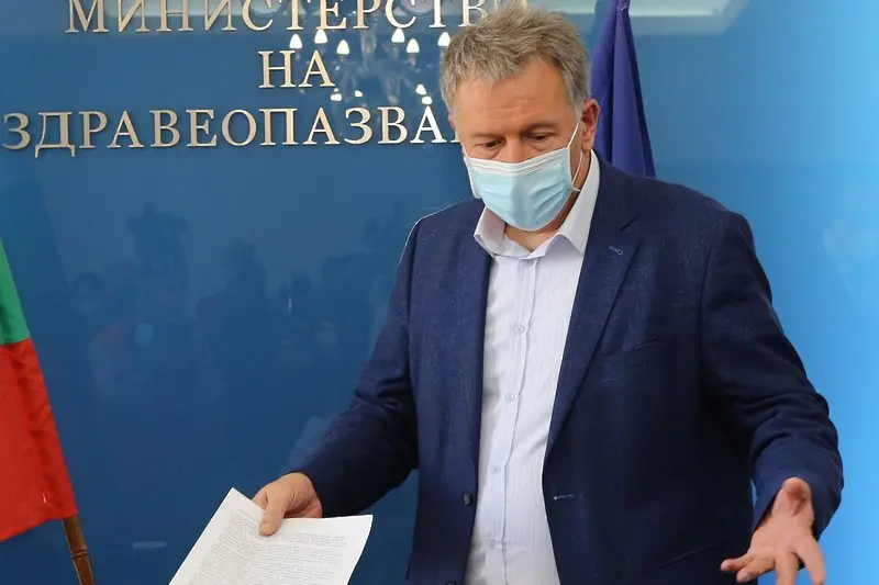 Върховна прокуратура задължи министър Кацаров да каже как бори COVID-19