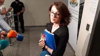 Маджарова: Спецпрокурори никога не са нахлували в президентството. Пристъпиха вътре