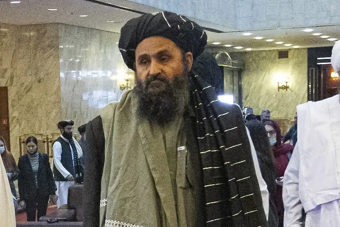 Съосновател на талибаните пристигна в Кабул. Ще преговоря за ново правителство