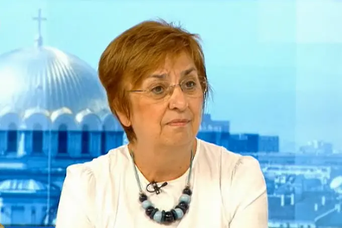Е. Михайлова: Прокуратурата започна да се изживява като политически играч