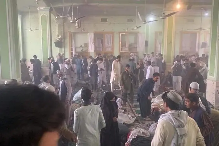Най-малко 33-ма загинали при самоубийствен атентат в Кандахар