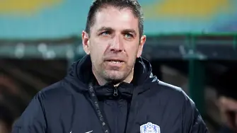 Още една треньорска глава падна в Първа лига