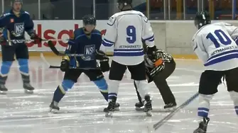 Първенството по хокей на лед започва с пет отбора