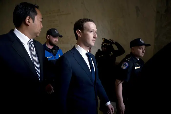 Фейсбук отхвърли обвинения за екстремно съдържание