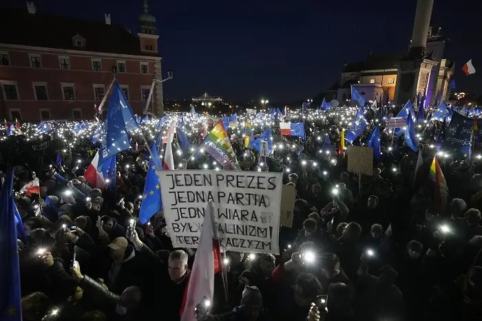Над 100 000 на протест в Полша в подкрепа на членството в ЕС