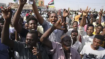 Стрелба по протестиращите срещу военния преврат в Судан