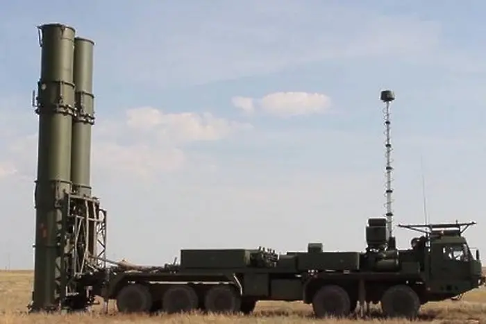 Индия и Китай може да станат първите купувачи на най-новите руски противовъздушни ракети