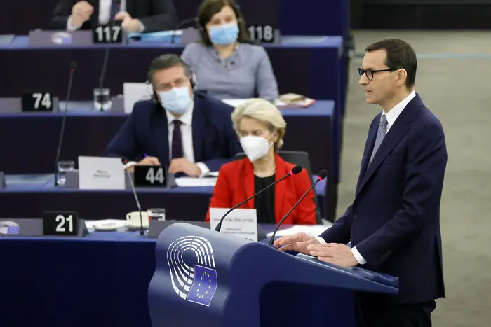 Сблъсъкът ЕС-Полша се пренася в Брюксел