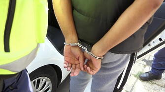 На отделни нарочни брифинги независимо един от друг МВР и