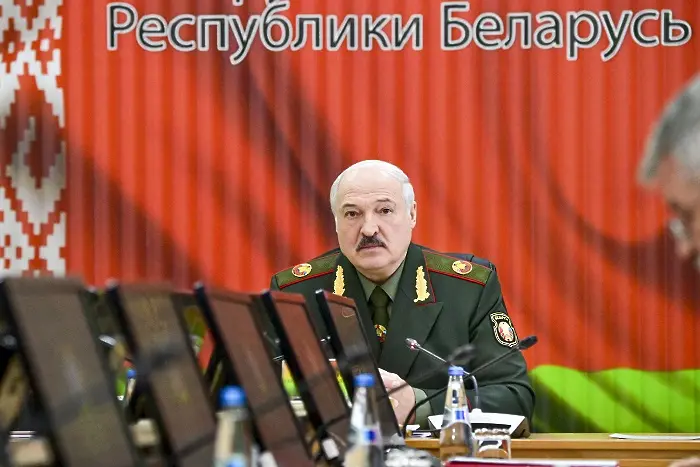 Беларус извърши масови обиски в домове на журналисти и активисти