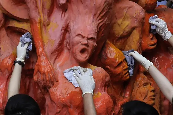 Демонтираха прочута статуя в Хонконг, посветена на протестите на 