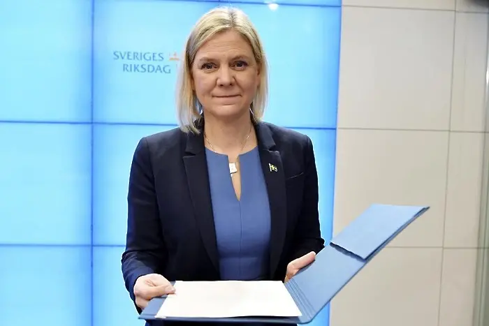 Първата премиерка в историята на Швеция представи новото правителство