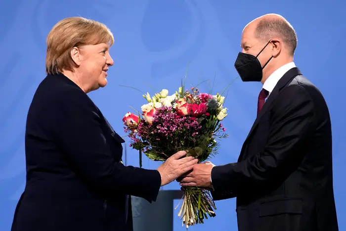 Завърши ерата на Меркел. Започва мандатът на Шолц