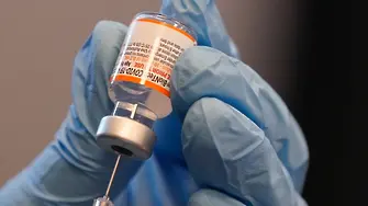 САЩ дават подсилващи дози ваксини на всички възрастни