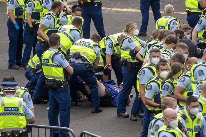 Над 120 задържани на протести срещу COVID мерките в Нова Зеландия