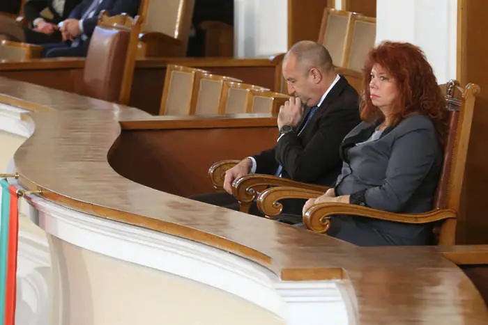 Румен Радев и Илияна Йотова полагат клетва за втори мандат