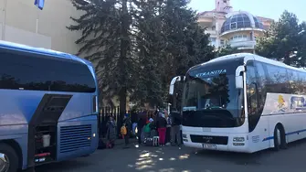 Автобуси с българи от Одеса (СНИМКИ)
