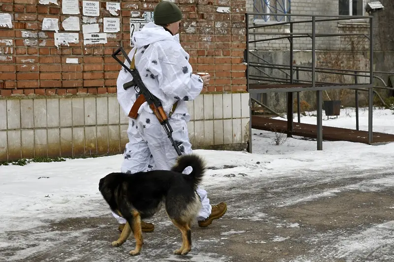 US военна помощ пристигна в Киев, Русия стяга изтребители за Беларус