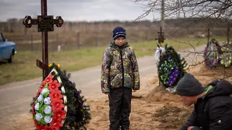 215 деца са загинали в Украйна, 391 са ранени