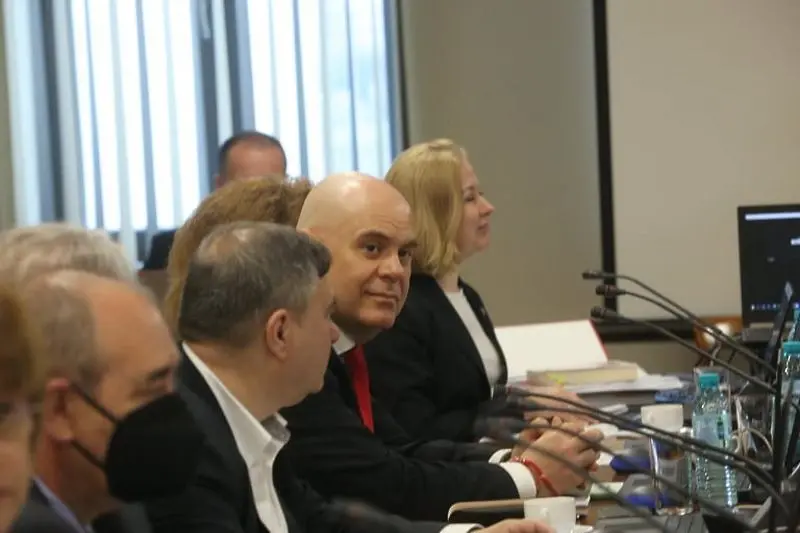 ВСС разглежда днес по същество предложението на Надежда Йорданова за Гешев