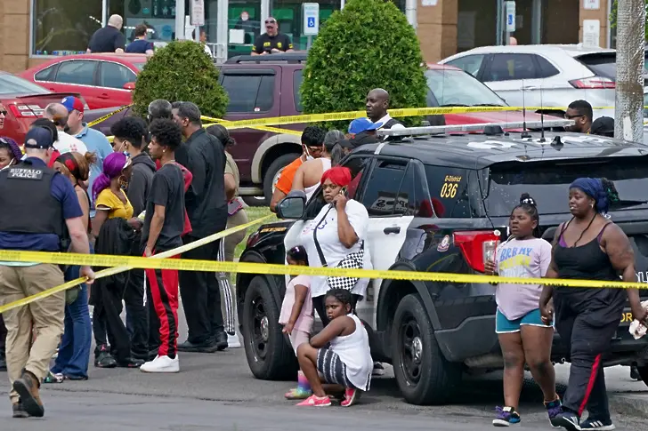Осемнайсетгодишен уби 10 души в Бъфало, САЩ
