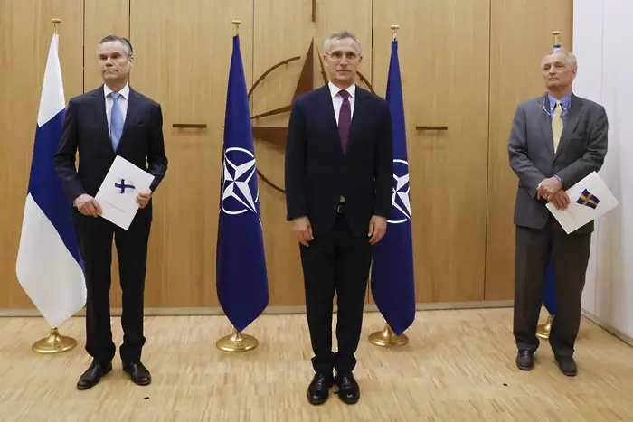 Исторически момент - Финландия и Швеция подадоха молби за НАТО