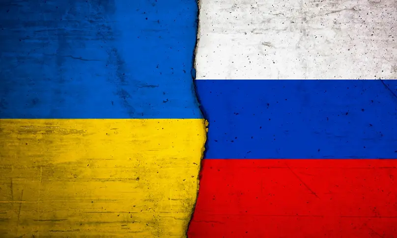 ДЕНЯТ В НЯКОЛКО РЕДА: Руснаците бягат от Русия, украинците не отстъпват Украйна