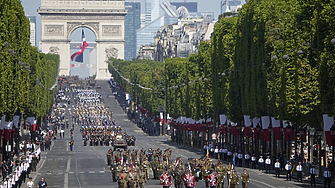 Българските гвардейци начело на парада в Париж за 14 юли (СНИМКИ)