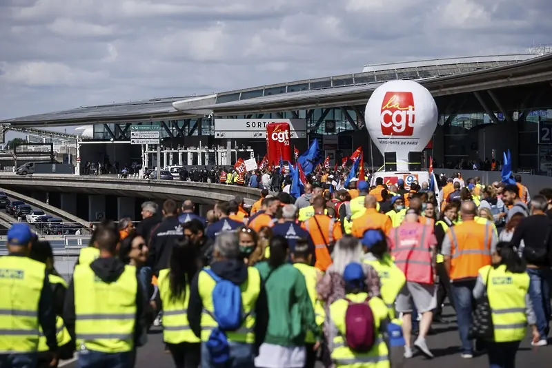 Насред летния хаос по летищата: стачки на 
