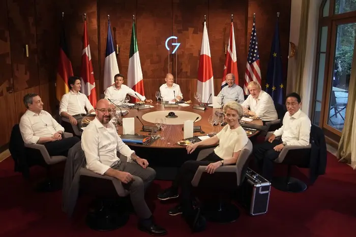 Г-7 ще противостои на Китай с инвестиции