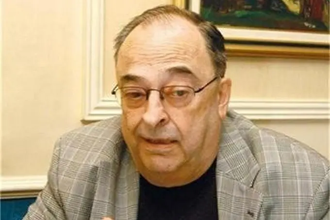 Почина Виктор Вълков - бивш вицепремиер и външен министър. Кръга 