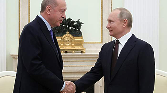 Путин искал Русия да купи турски дронове. Ердоган само се усмихнал