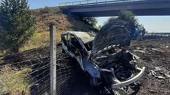 Пламна кола с турски гастарбайтери - изгоряха майка и дете