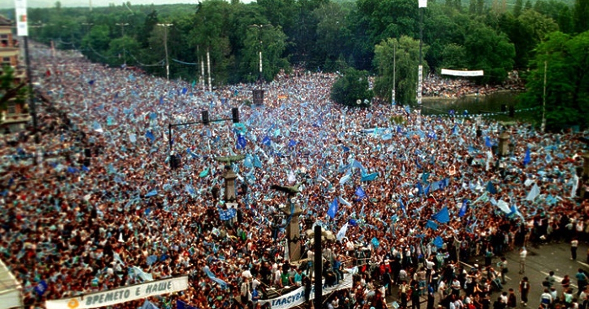 Още в първия ден на предизборната кампания имаше партиен сблъсък