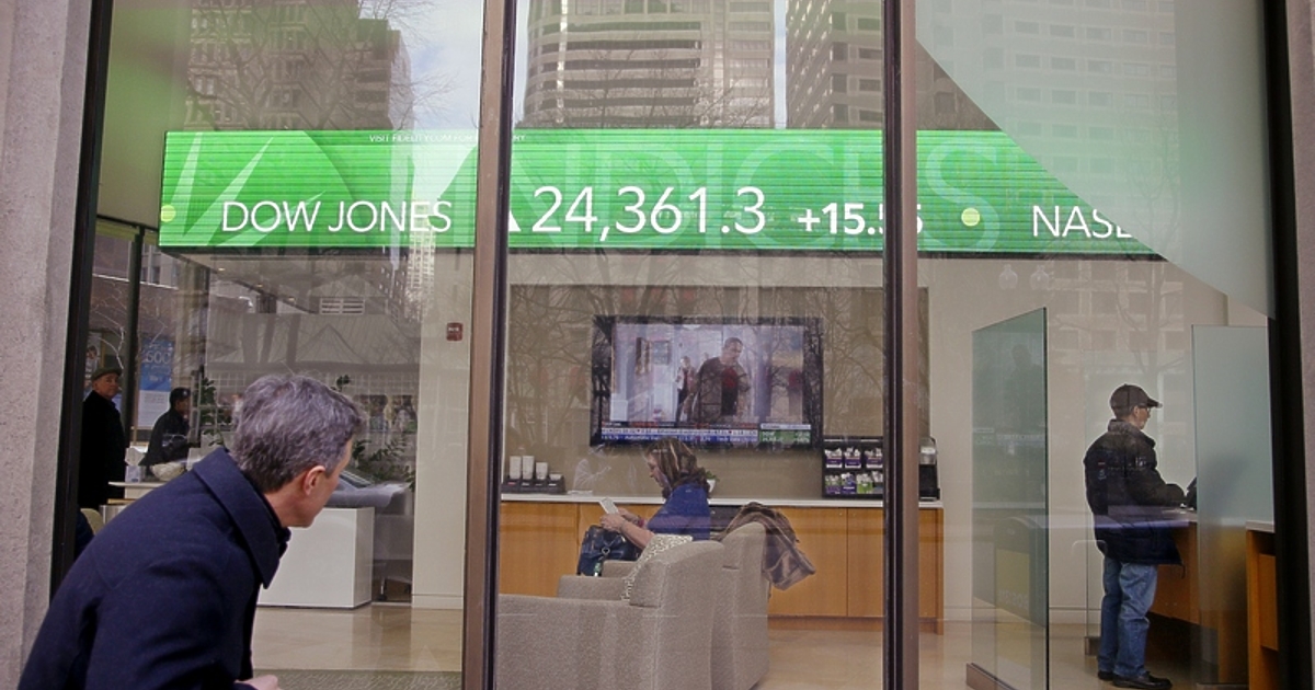 В рамките на седмица министърът на финансите представи средносрочна бюджетна