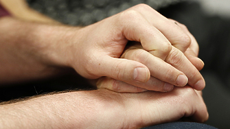 Наличието на по силни религиозни вярвания е свързано с по високи нива