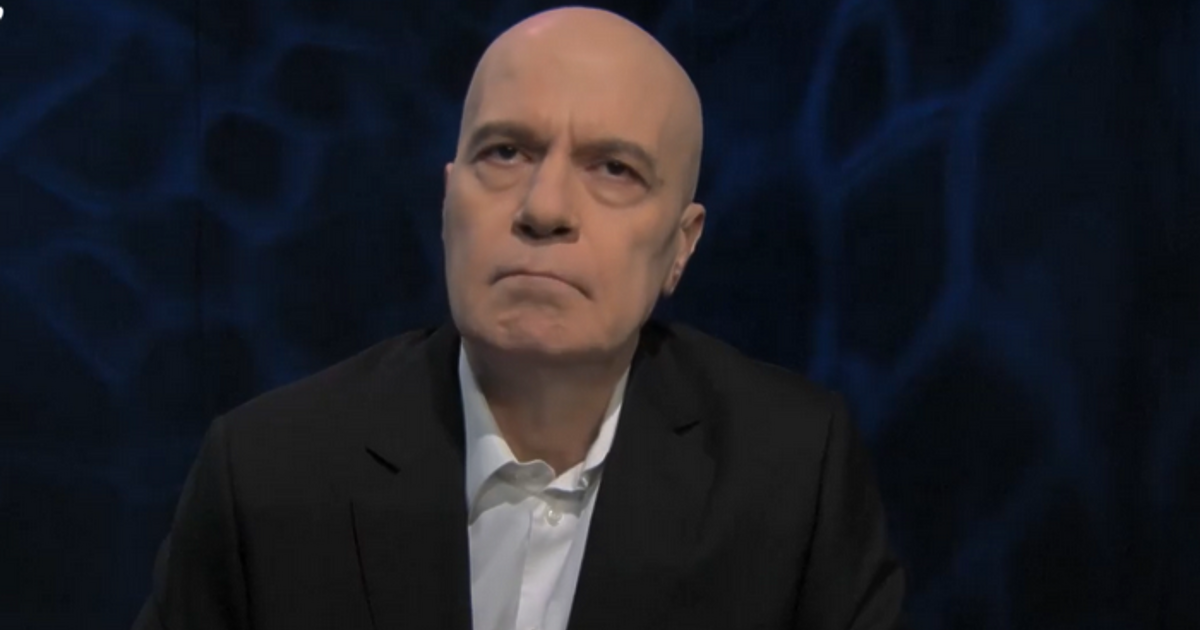 Шоуменът и лидер на Има такъв народ Станислав Трифонов пак