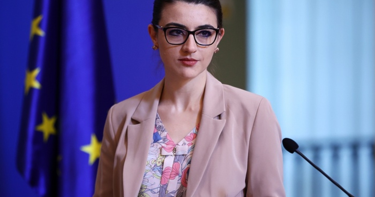 Лена Бориславова, доскорошната ръководителка на кабинета на Кирил Петков и