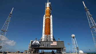 НАСА е готова за нов опит да изстреля ракетата Артемис