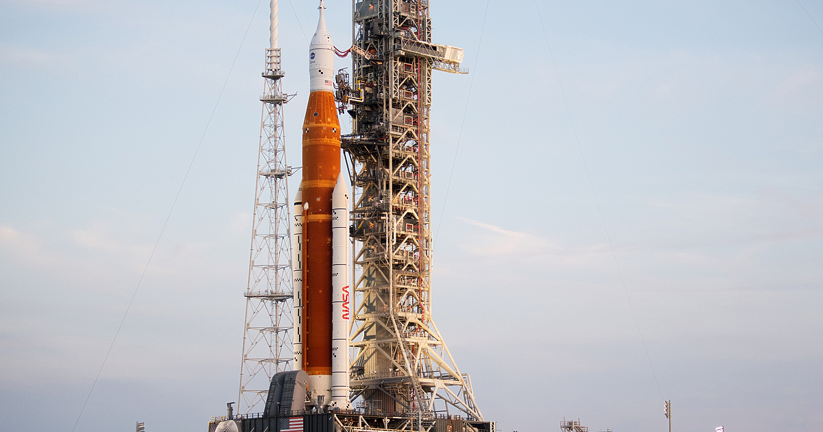 Днес в космоса излита ракетата Artemis-1 - първи полет от новата