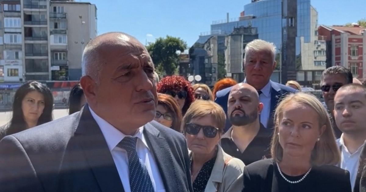 Преди две години ни разединиха. На днешния ден трябва да