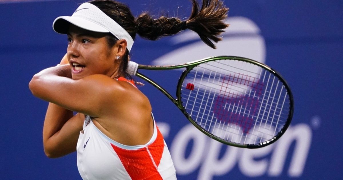 Миналогодишната шампионка Ема Радукану отпадна още в първия кръг на