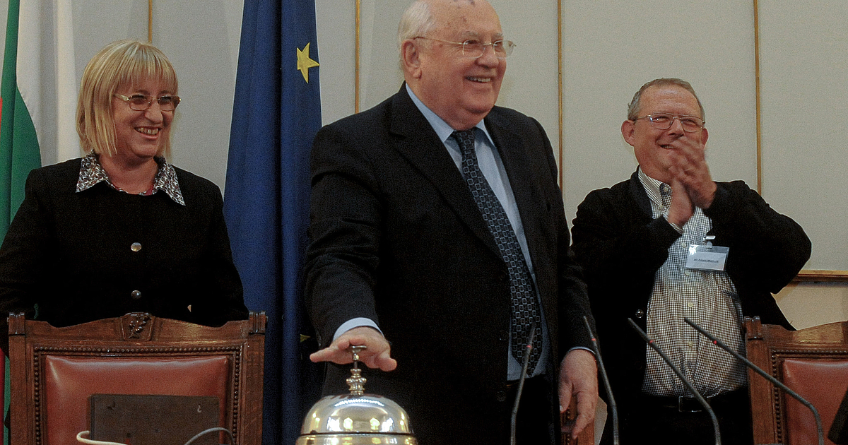 Коментари10 коментараМоля, или се , за да участвате в разговора!