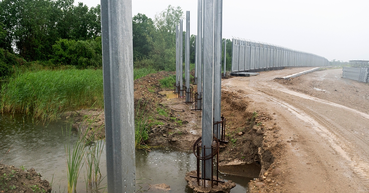 Гърция ще изгради ограда по цялата си сухоземна граница с