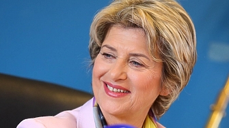 Министърката на младежта и спорта Весела Лечева освобождава от длъжност изпълнителния