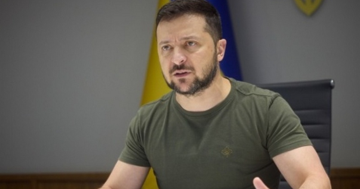 Президентът на Украйна Володимир Зеленски снощи предупреди украинците да бъдат